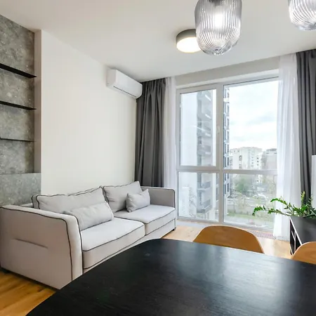 Apartment Petrovdom 4-99 In Rc Yaroslaviv Grad, Bulvarno-kudriavska 17b *